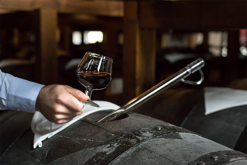 spillatura aceto balsamico di modena IGP
